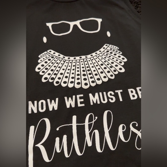 Ruth Bader Ginsburg t-shirt - Picture 3 of 4